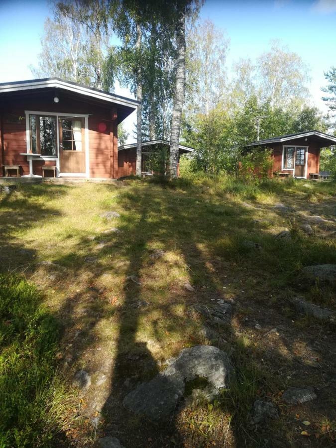 Pirttiniemen Lomakylae Hotel Muurasjarvi Exterior photo